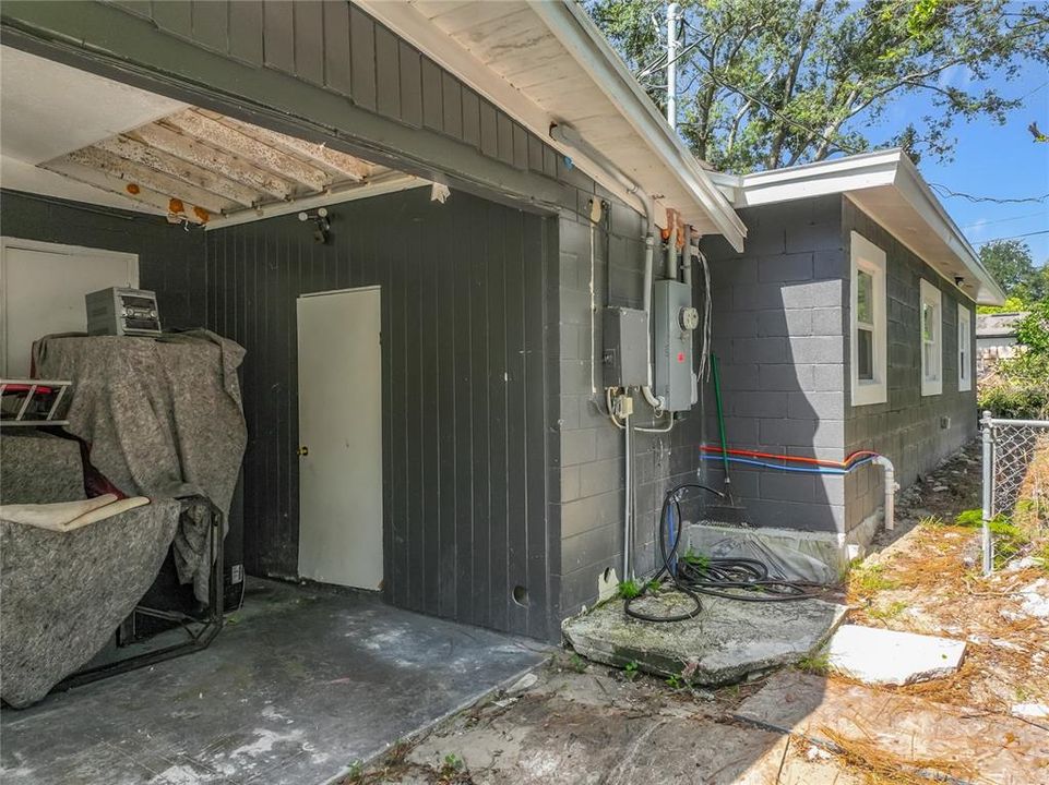 For Sale: $430,000 (5 beds, 3 baths, 2130 Square Feet)