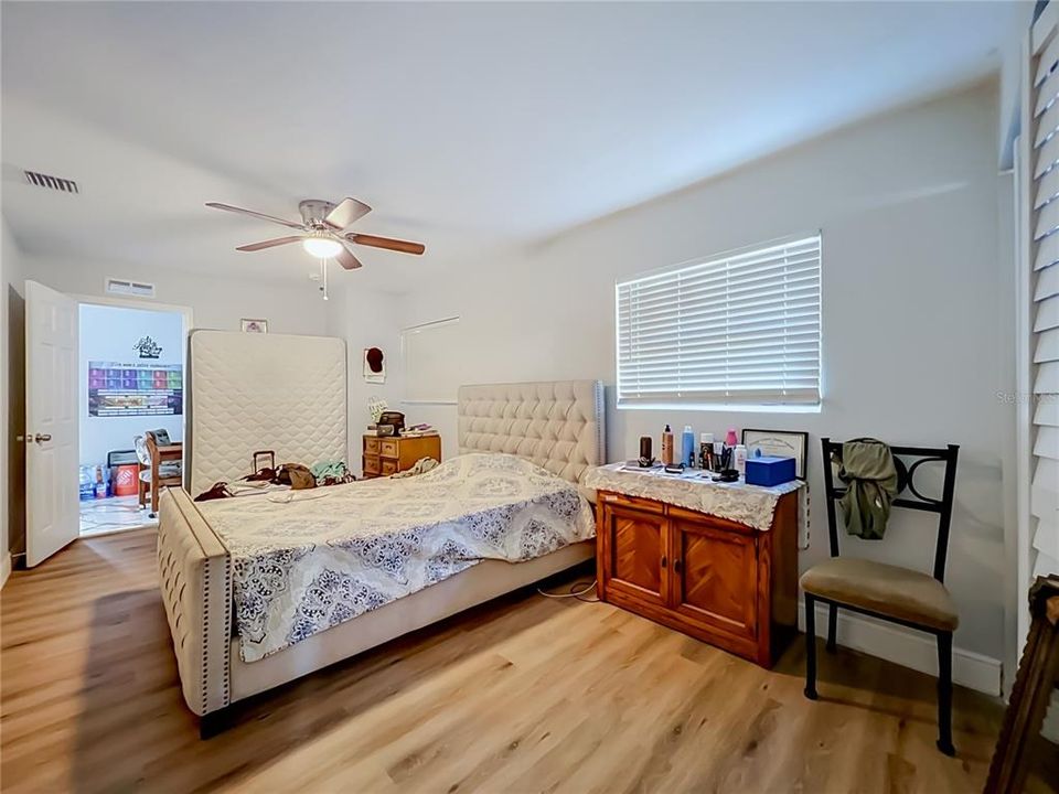 For Sale: $430,000 (5 beds, 3 baths, 2130 Square Feet)