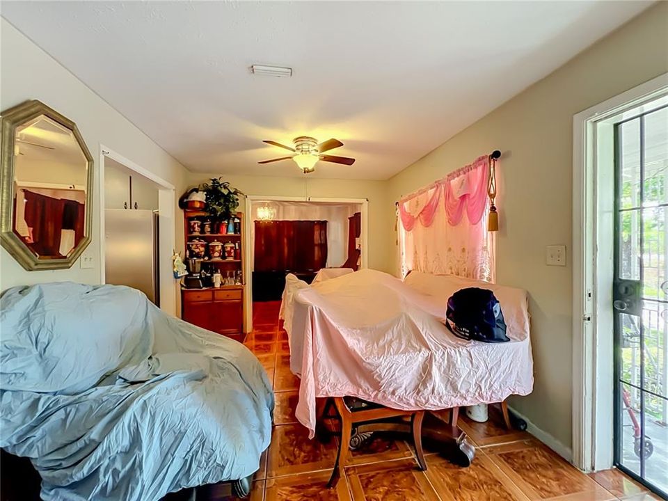 For Sale: $430,000 (5 beds, 3 baths, 2130 Square Feet)