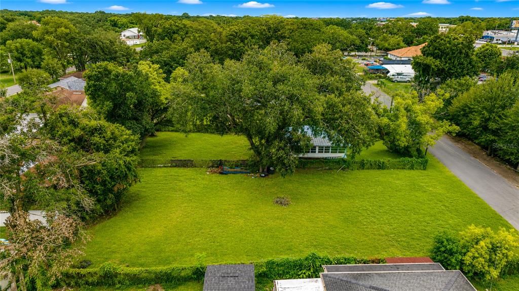 На продажу: $165,000 (0.23 acres)