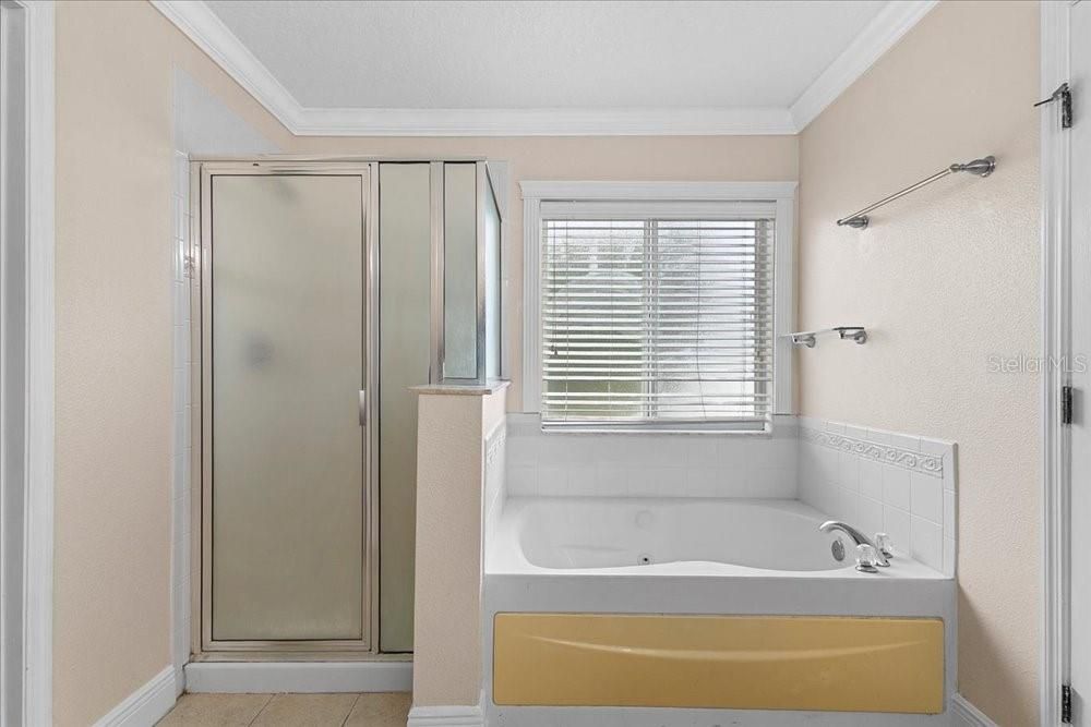 For Rent: $3,000 (4 beds, 3 baths, 3132 Square Feet)
