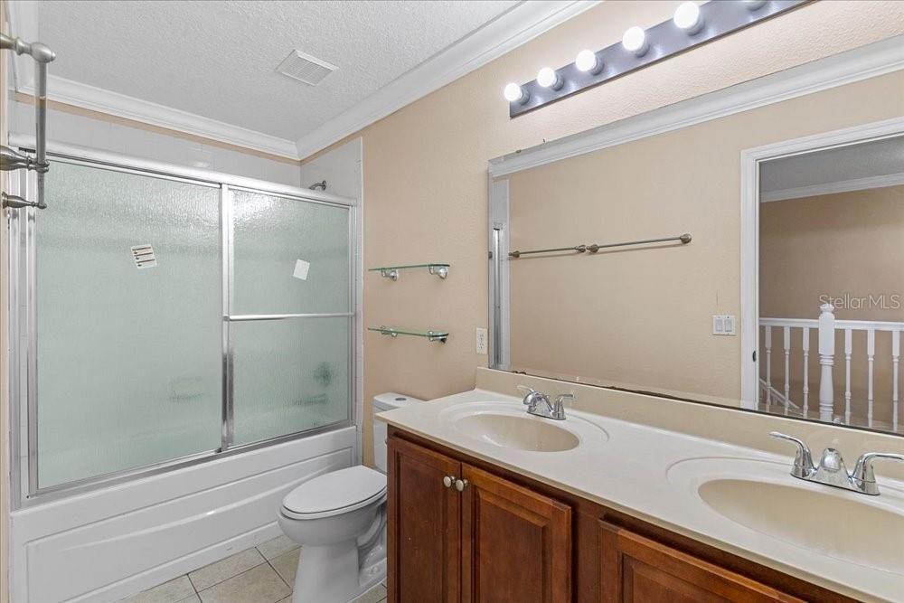 For Rent: $3,000 (4 beds, 3 baths, 3132 Square Feet)