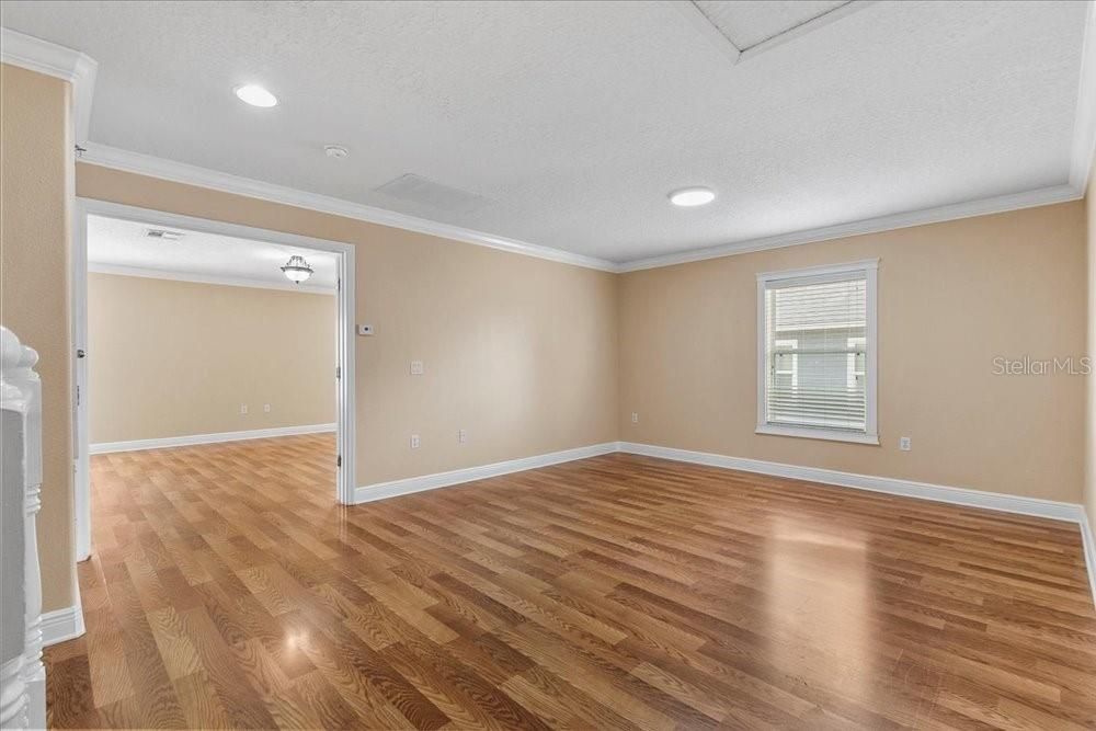 For Rent: $3,000 (4 beds, 3 baths, 3132 Square Feet)