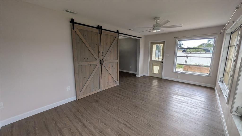 For Sale: $349,500 (2 beds, 2 baths, 1410 Square Feet)