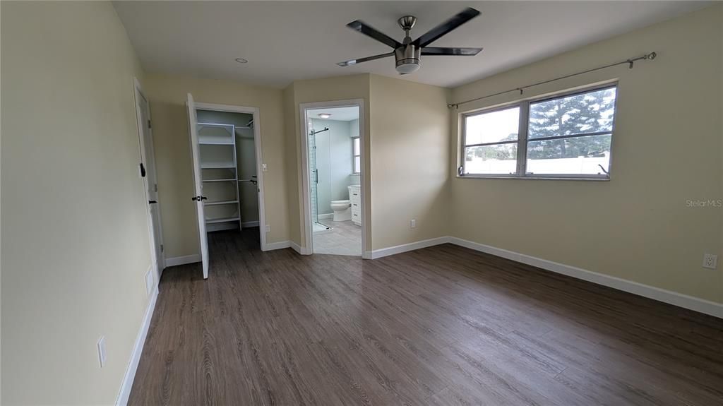 For Sale: $349,500 (2 beds, 2 baths, 1410 Square Feet)