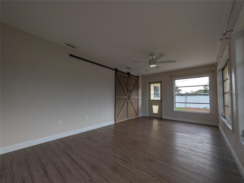 For Sale: $349,500 (2 beds, 2 baths, 1410 Square Feet)