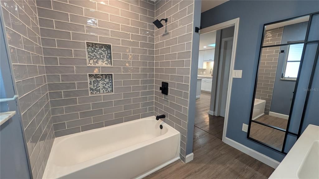For Sale: $349,500 (2 beds, 2 baths, 1410 Square Feet)