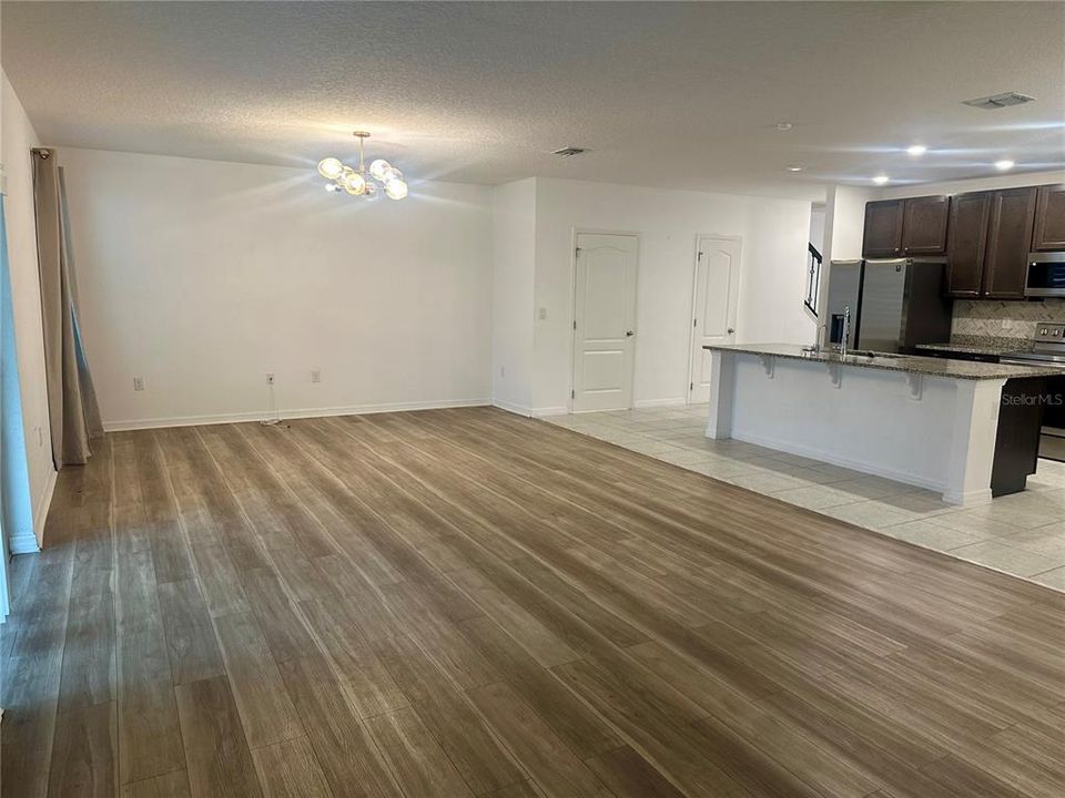 For Rent: $2,500 (4 beds, 2 baths, 2213 Square Feet)