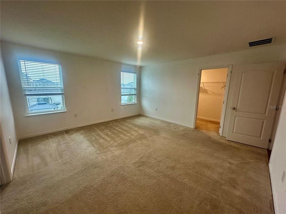 For Rent: $2,500 (4 beds, 2 baths, 2213 Square Feet)
