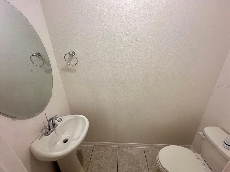 For Rent: $2,500 (4 beds, 2 baths, 2213 Square Feet)