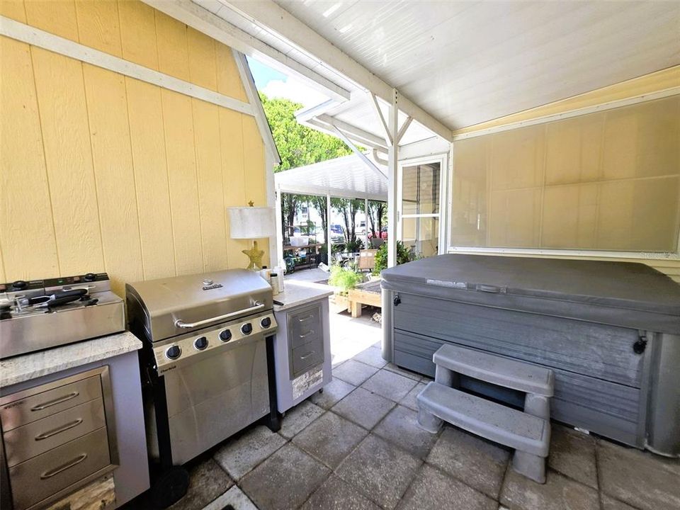 For Sale: $424,900 (3 beds, 2 baths, 2100 Square Feet)