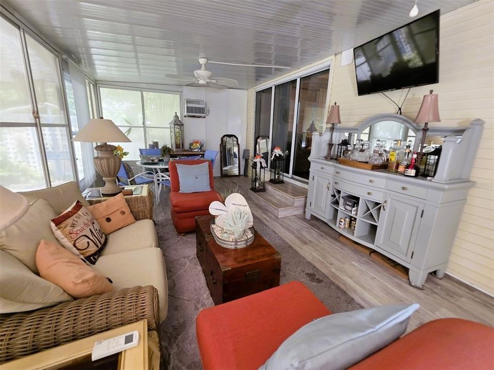 For Sale: $424,900 (3 beds, 2 baths, 2100 Square Feet)