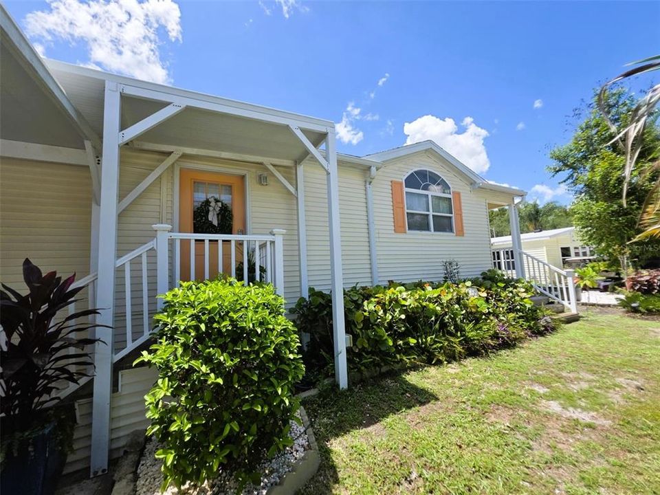 For Sale: $424,900 (3 beds, 2 baths, 2100 Square Feet)