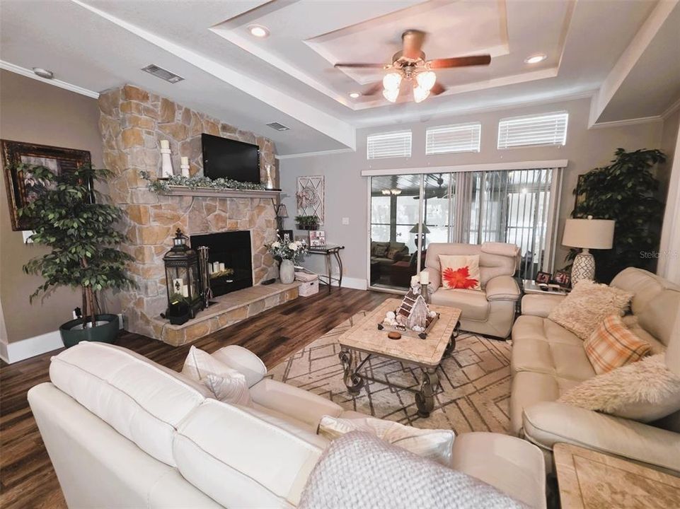 For Sale: $424,900 (3 beds, 2 baths, 2100 Square Feet)