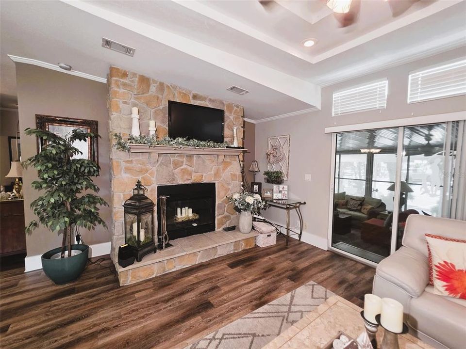 For Sale: $424,900 (3 beds, 2 baths, 2100 Square Feet)