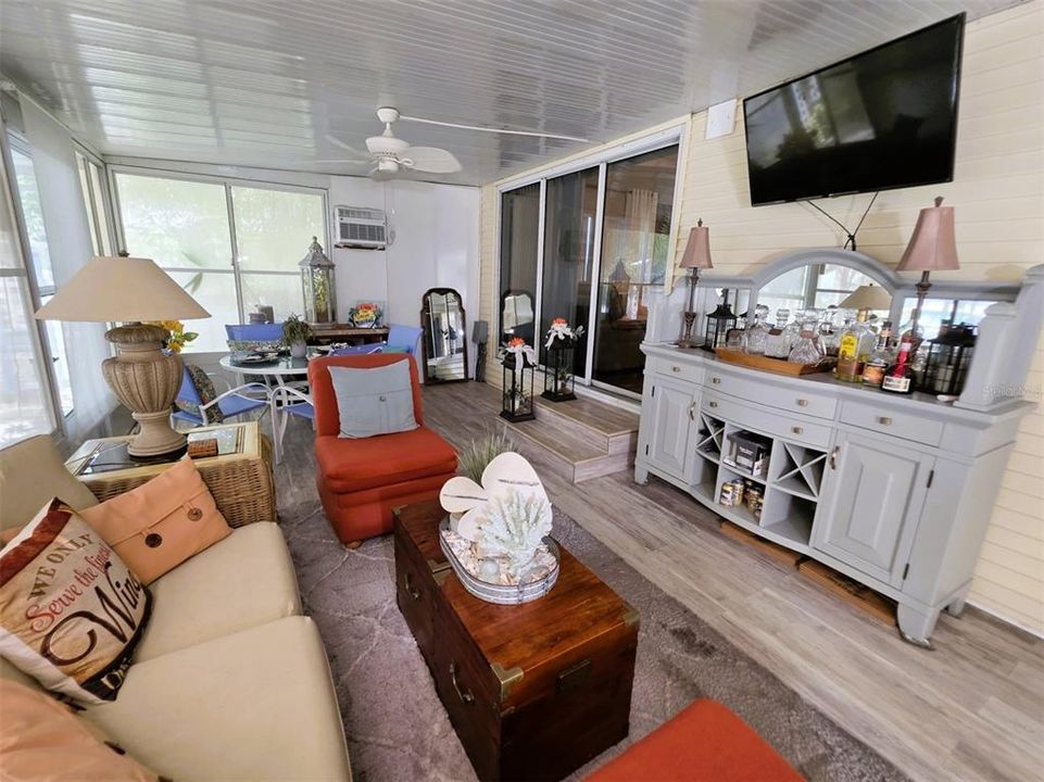 For Sale: $424,900 (3 beds, 2 baths, 2100 Square Feet)