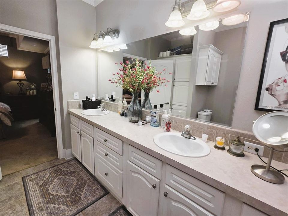 For Sale: $424,900 (3 beds, 2 baths, 2100 Square Feet)
