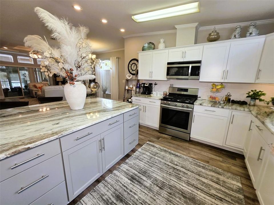 For Sale: $424,900 (3 beds, 2 baths, 2100 Square Feet)