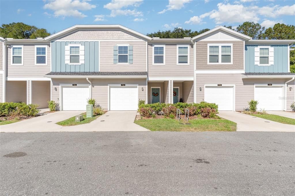 For Rent: $2,300 (3 beds, 2 baths, 1657 Square Feet)