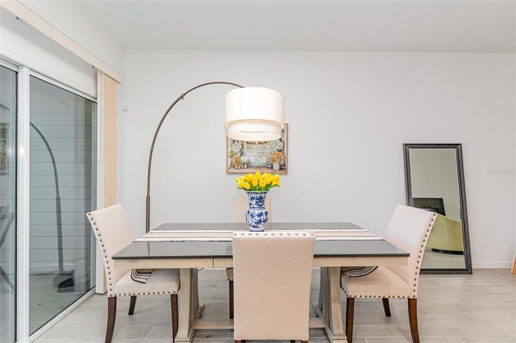 For Rent: $2,300 (3 beds, 2 baths, 1657 Square Feet)