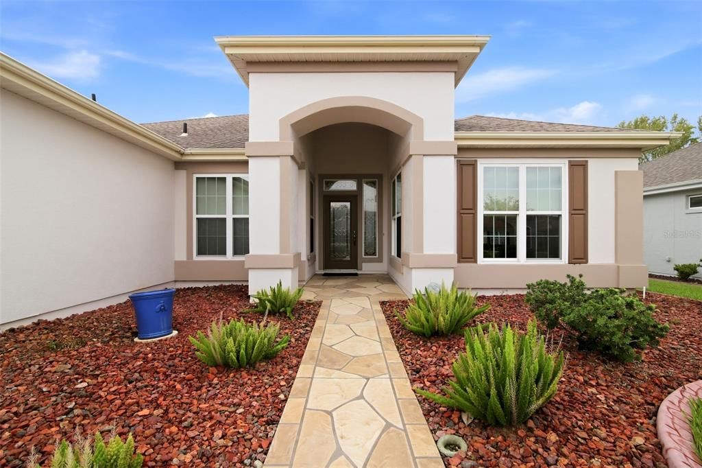 For Sale: $387,000 (2 beds, 2 baths, 3079 Square Feet)
