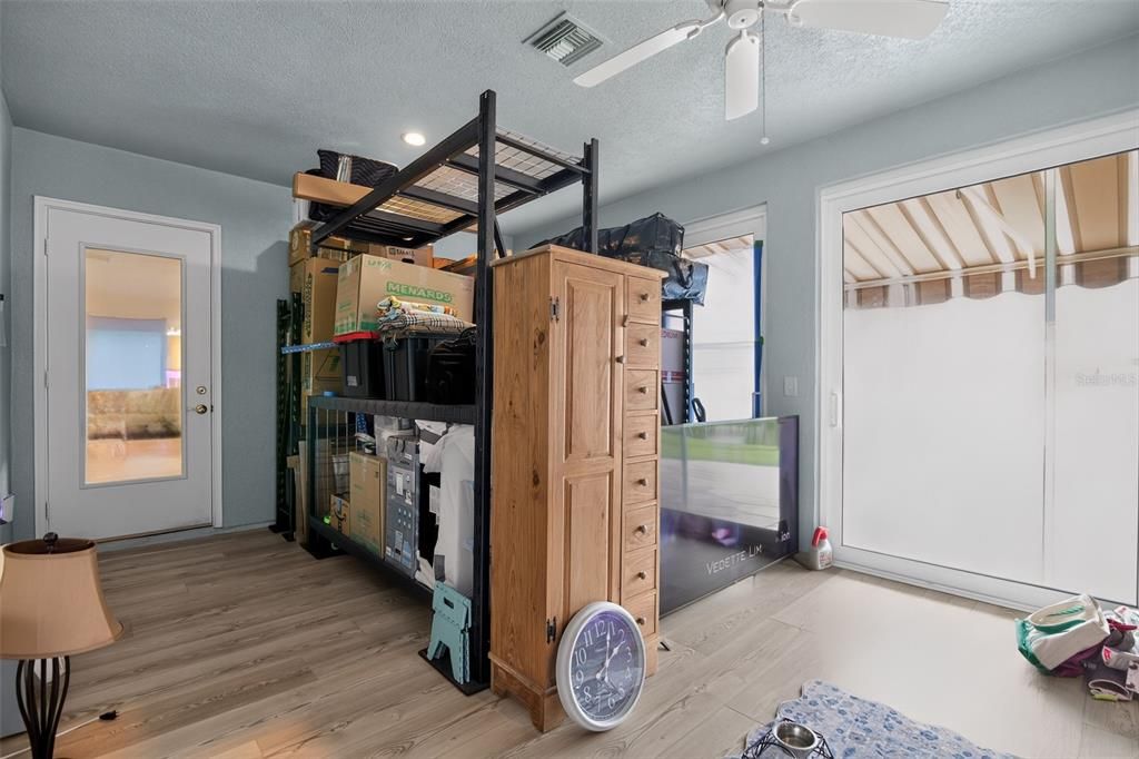 For Sale: $387,000 (2 beds, 2 baths, 3079 Square Feet)