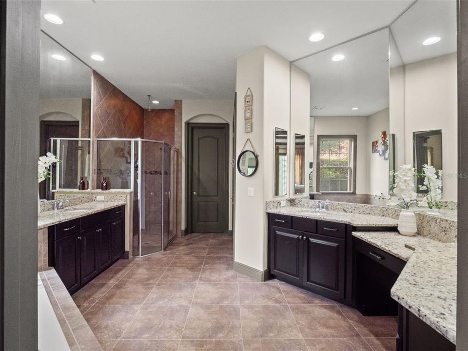 En Venta: $1,875,000 (6 camas, 7 baños, 5497 Pies cuadrados)