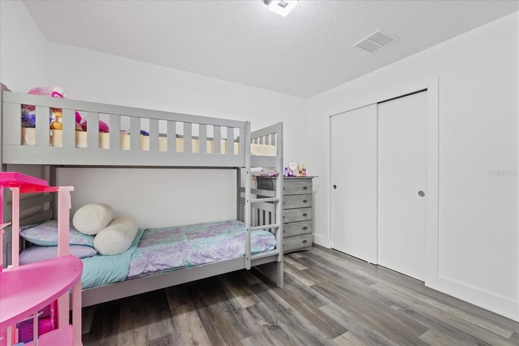 En Venta: $460,000 (4 camas, 3 baños, 1816 Pies cuadrados)
