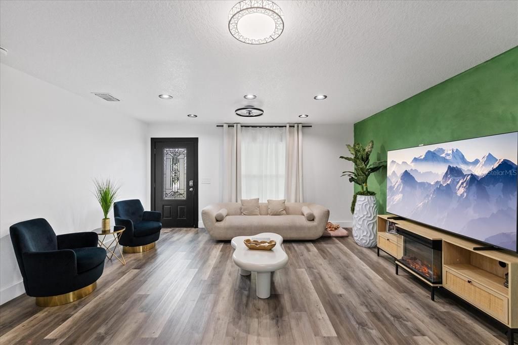 En Venta: $460,000 (4 camas, 3 baños, 1816 Pies cuadrados)