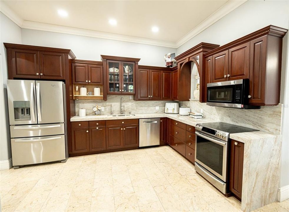 En Venta: $2,150,000 (4 camas, 3 baños, 3367 Pies cuadrados)