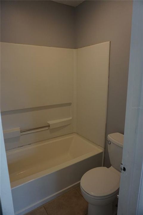 For Rent: $1,400 (1 beds, 1 baths, 674 Square Feet)