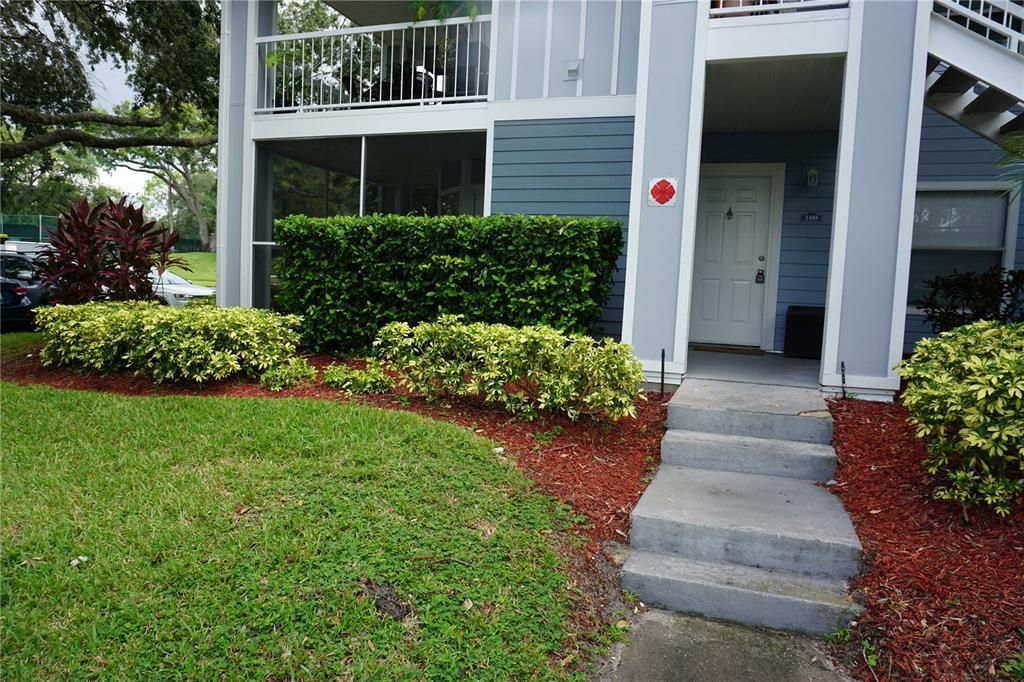 For Rent: $1,400 (1 beds, 1 baths, 674 Square Feet)