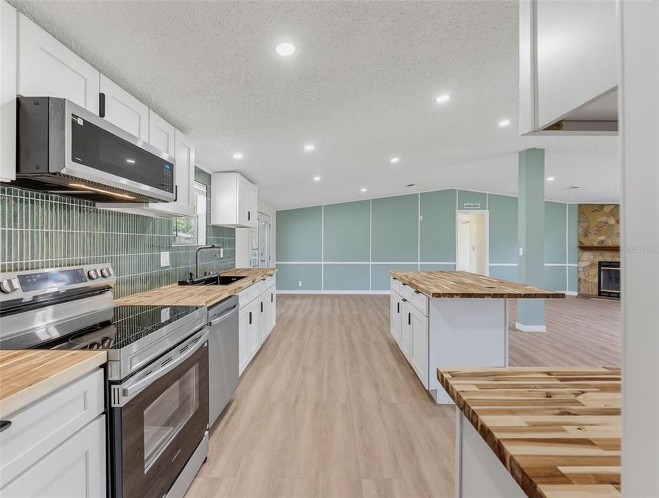 На продажу: $419,000 (5 спален, 3 ванн, 2280 Квадратных фут)