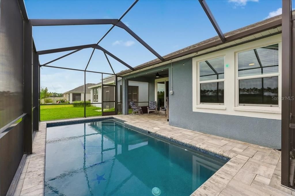 На продажу: $469,900 (4 спален, 3 ванн, 2500 Квадратных фут)