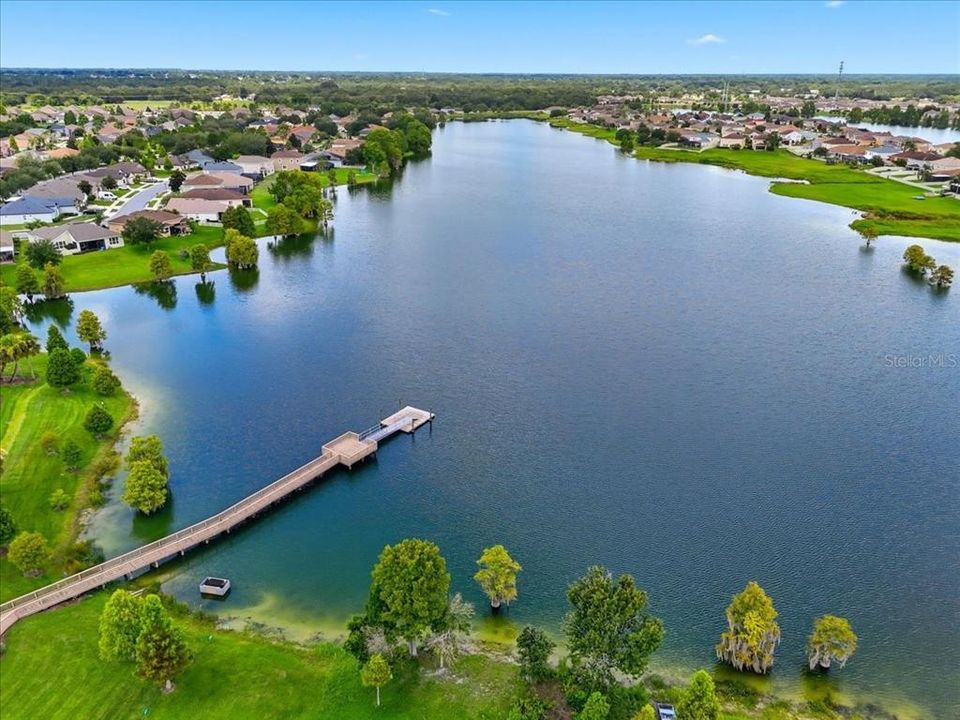 На продажу: $469,900 (4 спален, 3 ванн, 2500 Квадратных фут)
