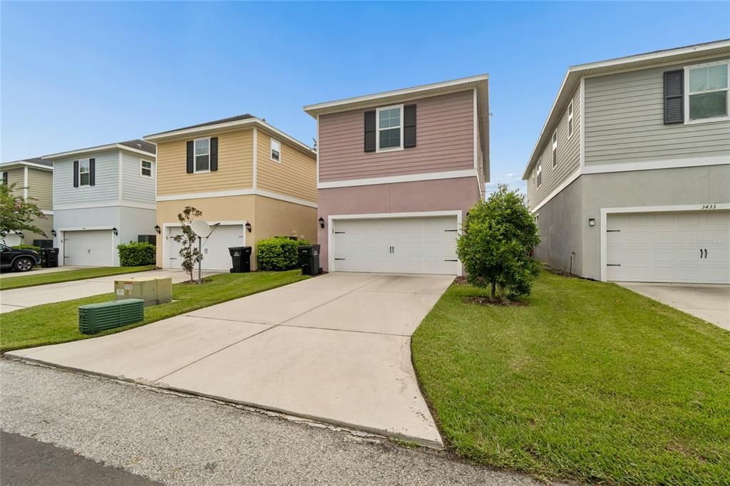 For Sale: $420,000 (3 beds, 2 baths, 1596 Square Feet)