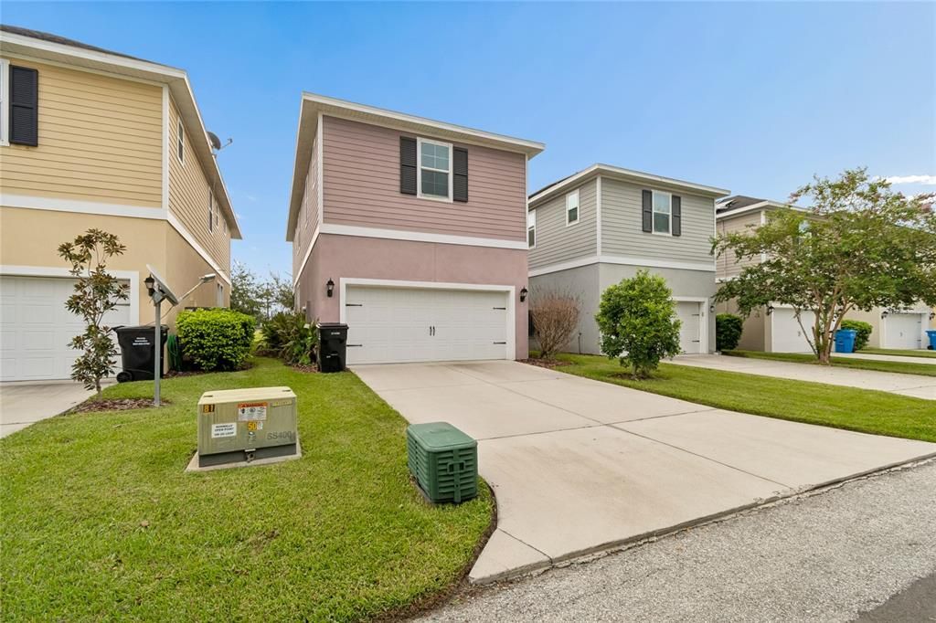 For Sale: $420,000 (3 beds, 2 baths, 1596 Square Feet)