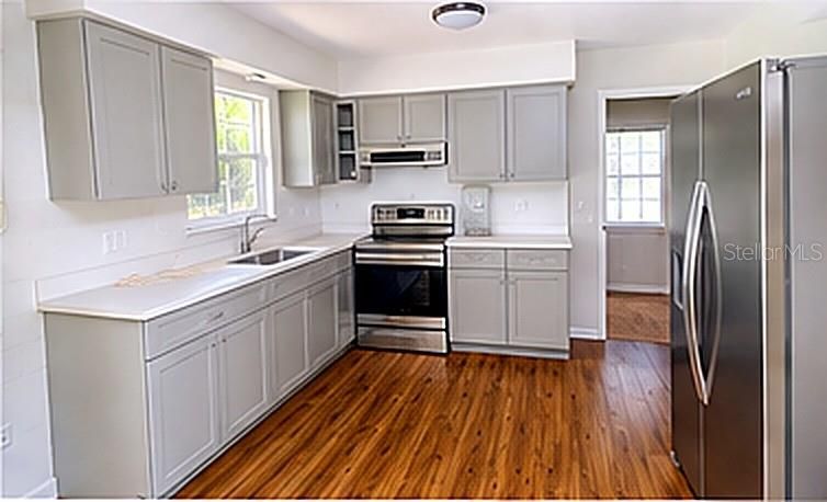 For Sale: $214,900 (3 beds, 1 baths, 1404 Square Feet)