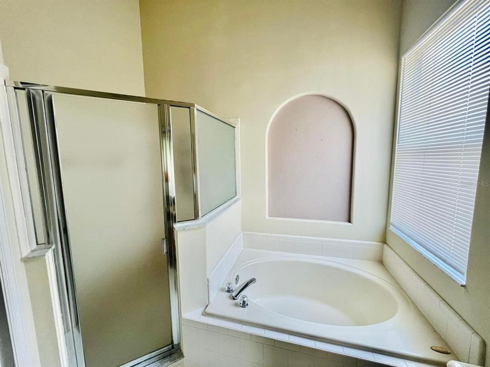 For Rent: $2,875 (5 beds, 3 baths, 1824 Square Feet)