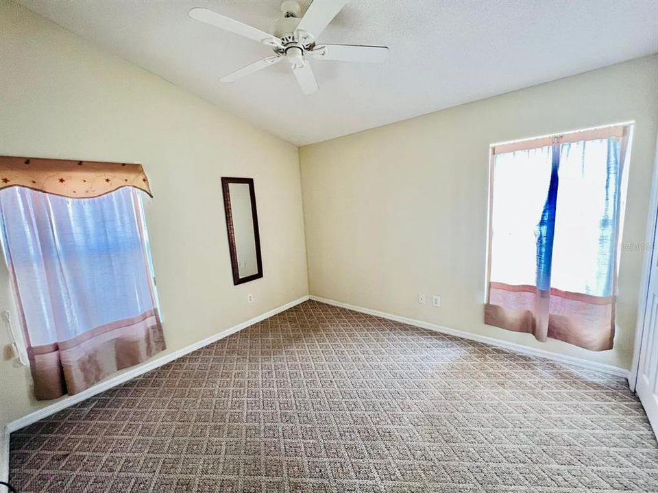 For Rent: $2,875 (5 beds, 3 baths, 1824 Square Feet)
