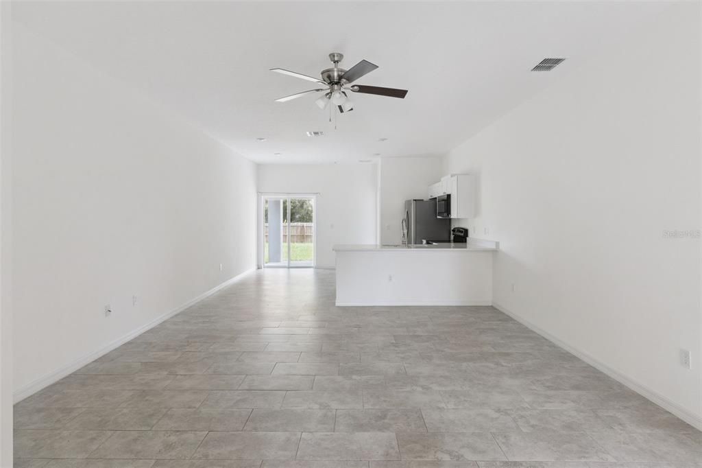 En Venta: $499,900 (6 camas, 0 baños, 2446 Pies cuadrados)
