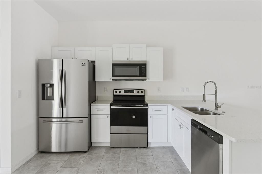 En Venta: $499,900 (6 camas, 0 baños, 2446 Pies cuadrados)
