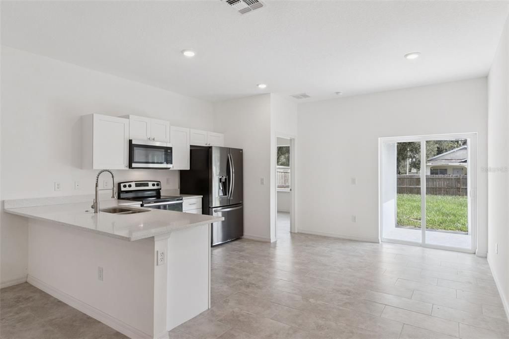En Venta: $499,900 (6 camas, 0 baños, 2446 Pies cuadrados)