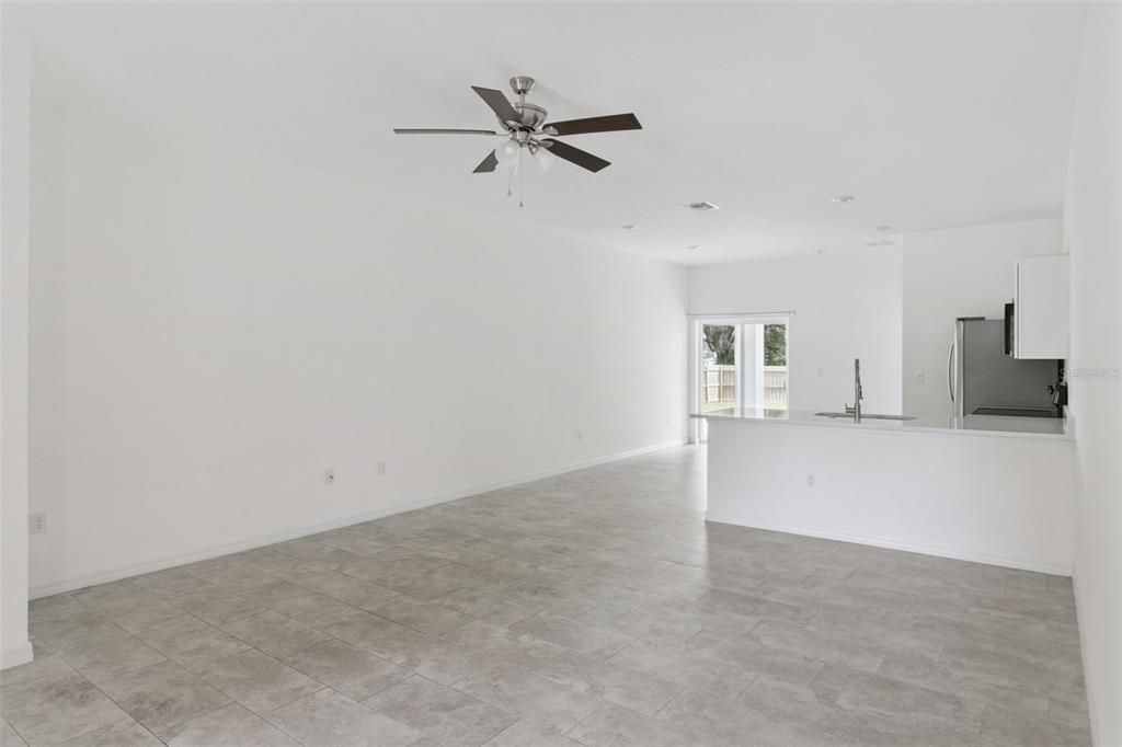 En Venta: $499,900 (6 camas, 0 baños, 2446 Pies cuadrados)