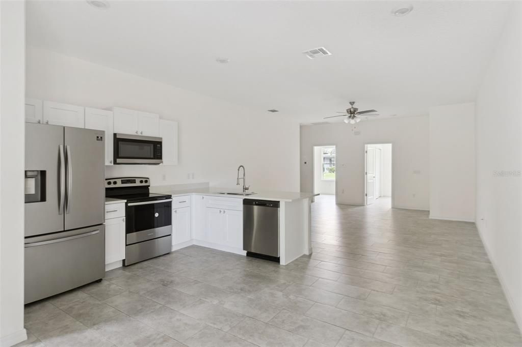 En Venta: $499,900 (6 camas, 0 baños, 2446 Pies cuadrados)