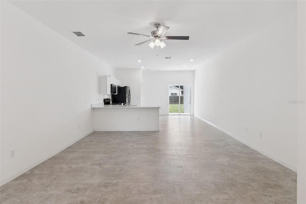 En Venta: $499,900 (6 camas, 0 baños, 2446 Pies cuadrados)