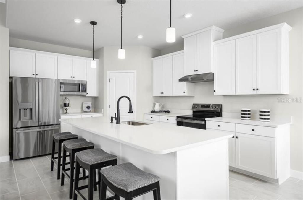 For Sale: $374,990 (4 beds, 2 baths, 2080 Square Feet)