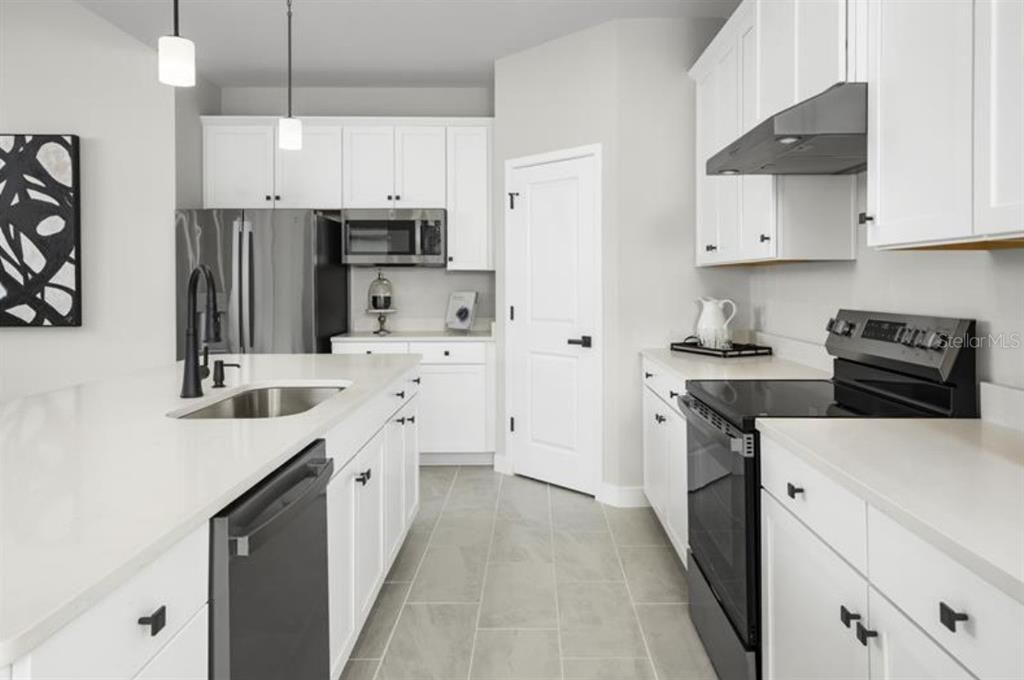For Sale: $374,990 (4 beds, 2 baths, 2080 Square Feet)