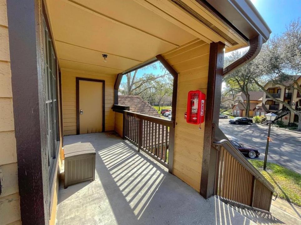 For Sale: $130,000 (1 beds, 1 baths, 708 Square Feet)