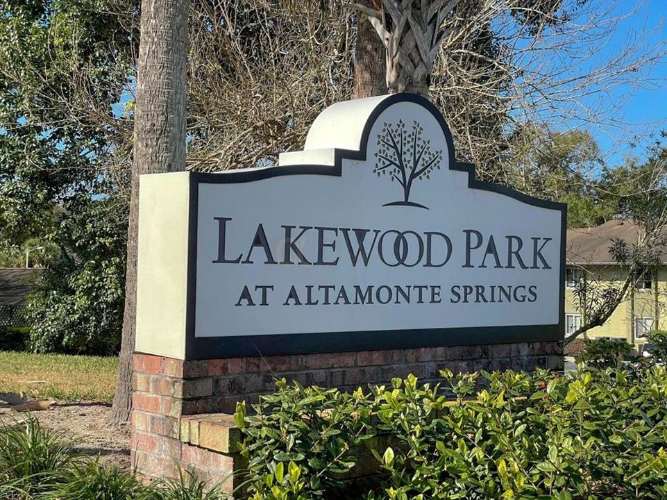 For Sale: $130,000 (1 beds, 1 baths, 708 Square Feet)